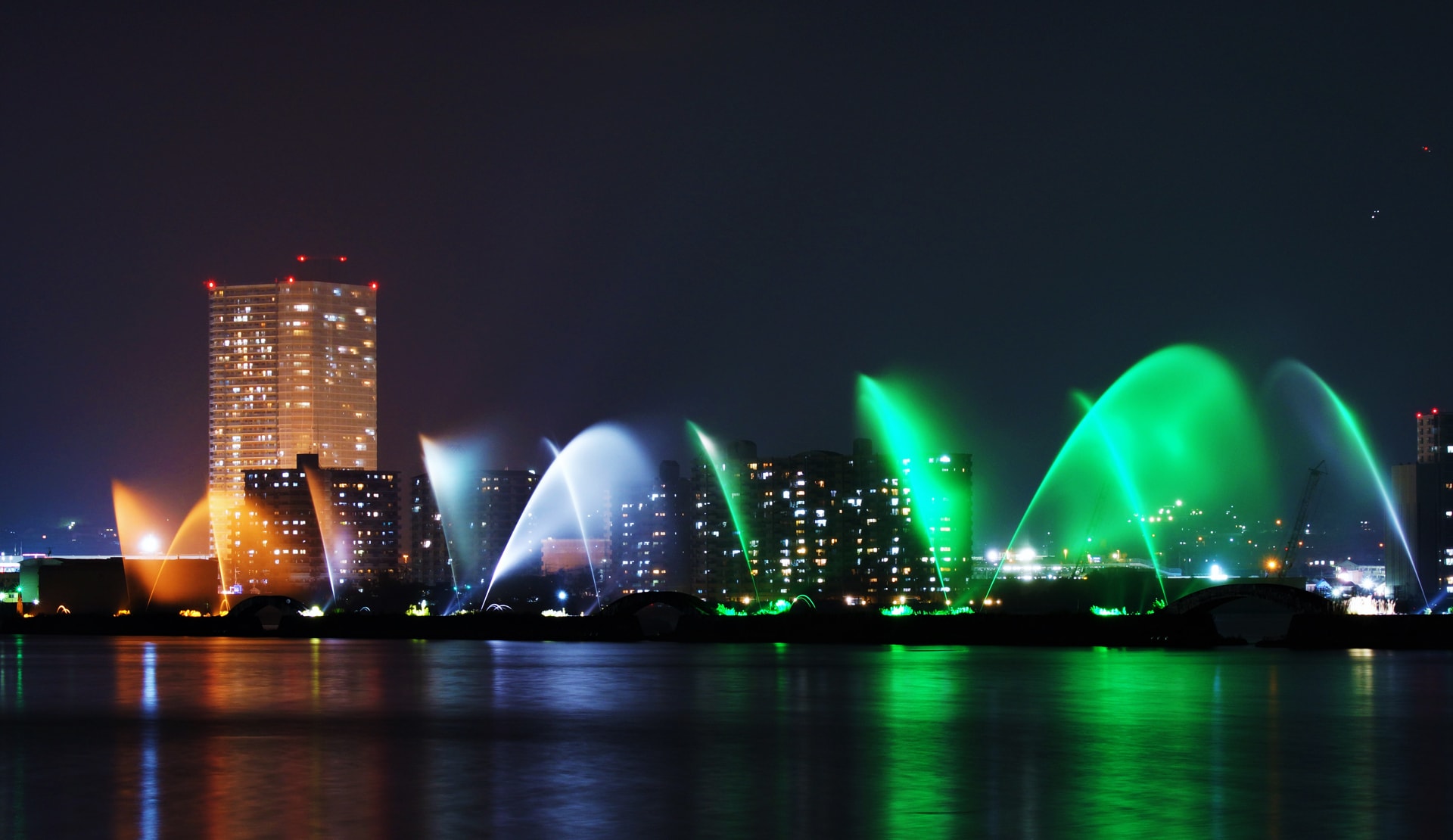 凱旋門 賞 海外 オッズ港花噴水