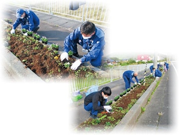 久々子花壇植替え作業の様子