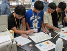 水質調整体験の様子