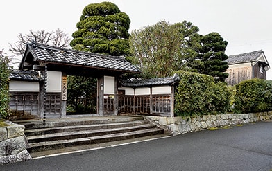 山川家住宅、山川登美子記念館