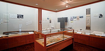 山川登美子記念館の展示室