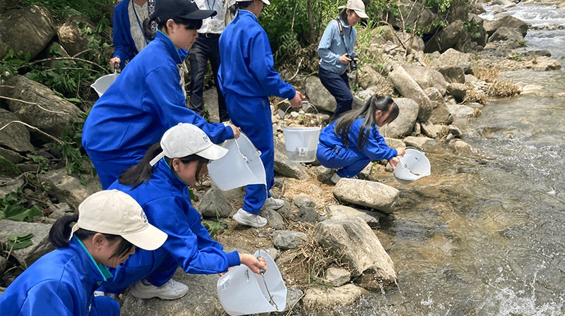 木曽川でのアマゴ放流